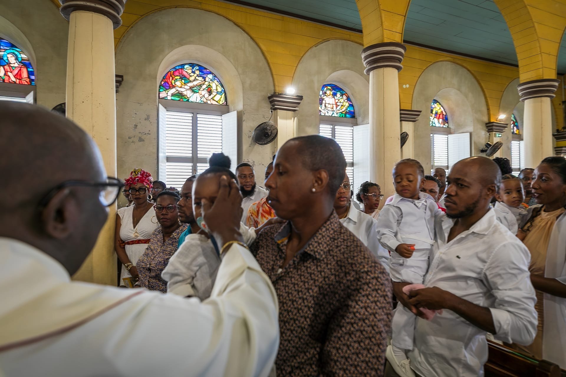 Photographe baptême Guadeloupe — cérémonie religieuse